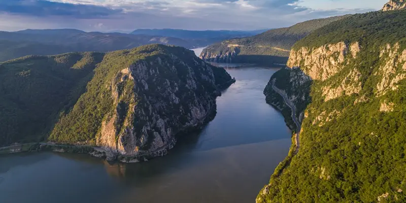 Monastère de Mraconia | la Gorge du Danube